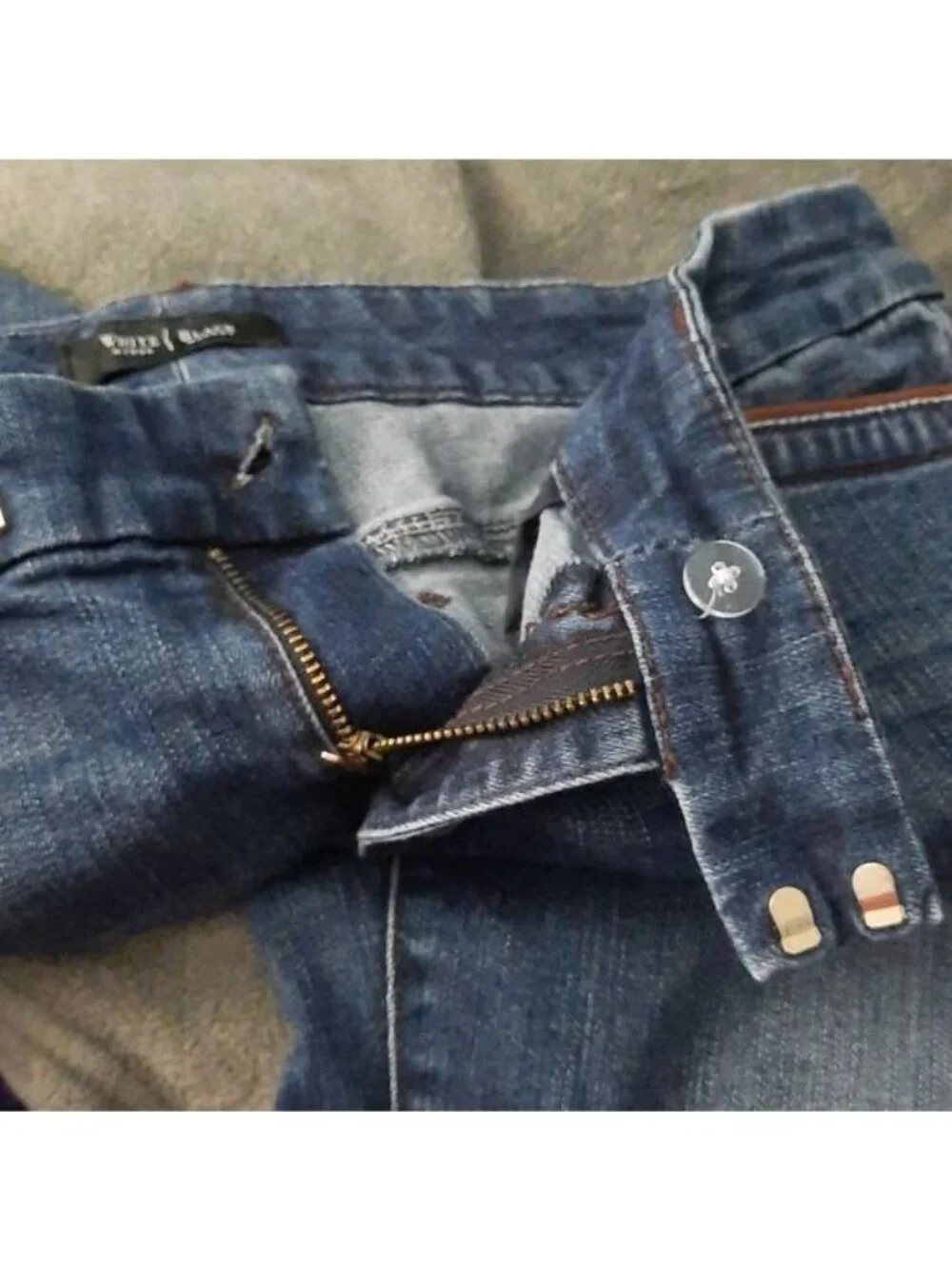 White House Black Market Skinny Crop Jeans Size 8